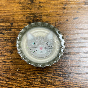 Cat Bottle Cap Needle Minder